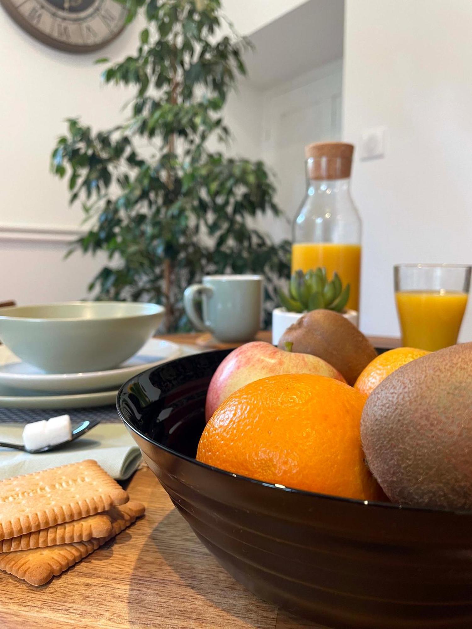 Domaine De L'Eau Partie Bed & Breakfast Carentan Dış mekan fotoğraf
